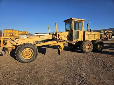 John Deere 670A Motor Grader