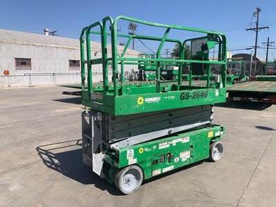 Genie GS-2646 Scissor Lift - 26ft Working Height