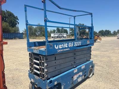 Genie GS-3232 Scissor Lift