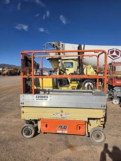 JLG 1930ES Scissor Lift - 18ft Working Height