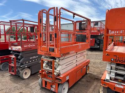 Snorkel S3226E Scissor Lift