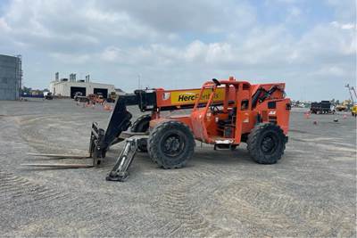 SkyTrak 10042 Telehandler - 10000lb Capacity, 42ft Lift Height