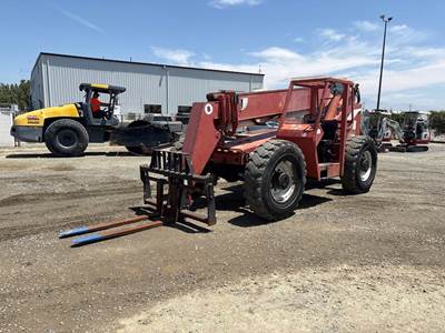 SkyTrak 8042 Telehandler