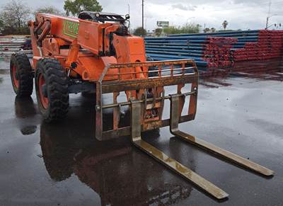 Xtreme XR842 Telehandler - 8000lb Capacity, 42ft Lift Height