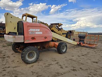 JLG 400S Telescopic Boom Lift