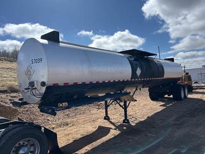 Etnyre 6500 GAL Truck-Mounted Asphalt Distributor