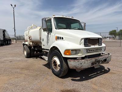 Sterling L7500 Water Truck