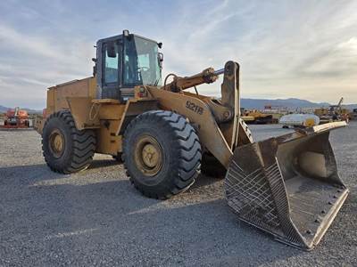 Case 921B Wheel Loader
