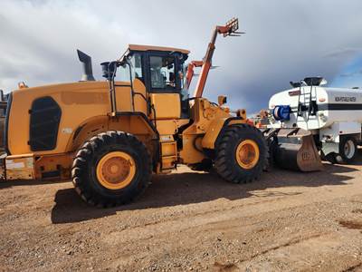 Hyundai HL960 Wheel Loader