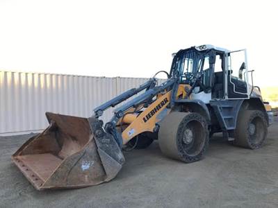 Liebherr L546 Wheel Loader