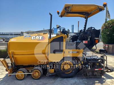 Caterpillar AP300F Asphalt Paver