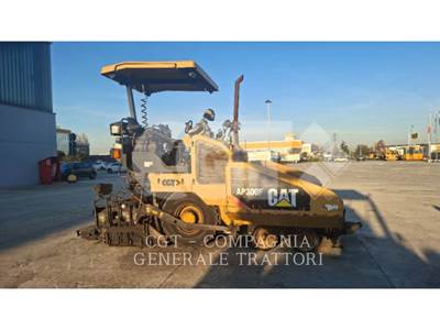 Caterpillar AP300F Asphalt Paver