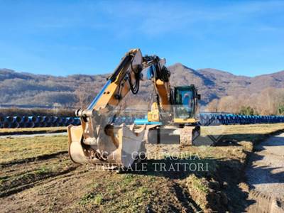 Caterpillar 323D Excavator