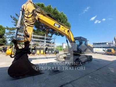 Caterpillar 330 Excavator