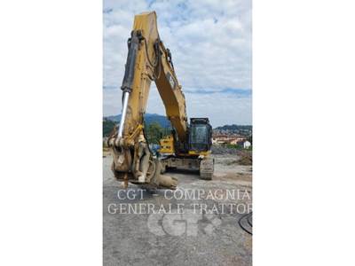 Caterpillar 330D Excavator