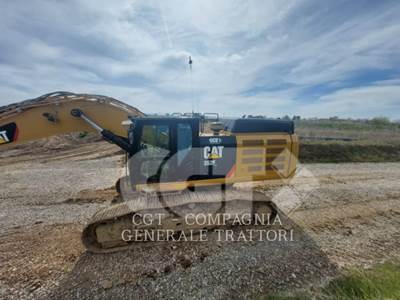 Caterpillar 352F Excavator
