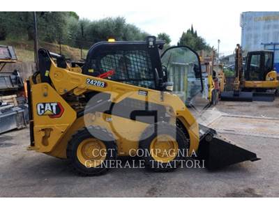 Caterpillar 242D3 Skid Steer