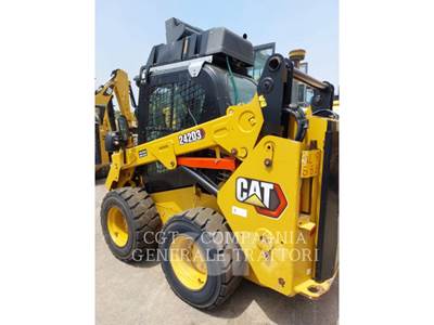 Caterpillar 242D3 Mini Skid Steer