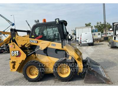 Caterpillar 242D3 Track Skid Steer