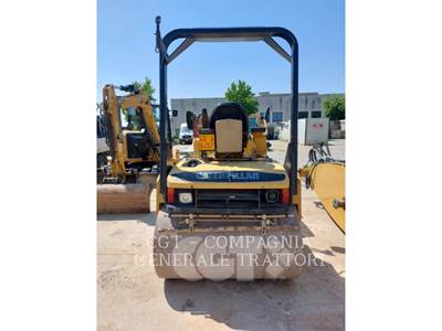 Caterpillar CB-334E Smooth Drum Roller Compactor