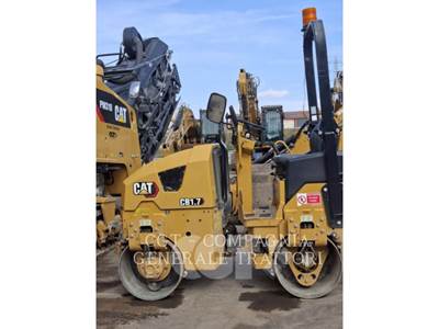 Caterpillar CB1.7 Tandem Vibratory Roller