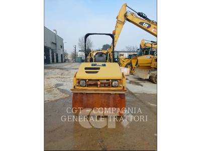 Caterpillar CB34 Smooth Drum Roller Compactor