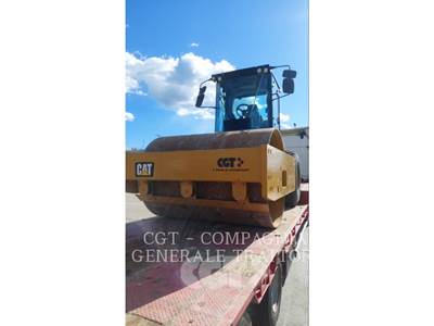 Caterpillar CS64B Smooth Drum Roller Compactor