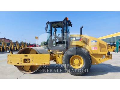 Caterpillar CS66B Smooth Drum Roller Compactor