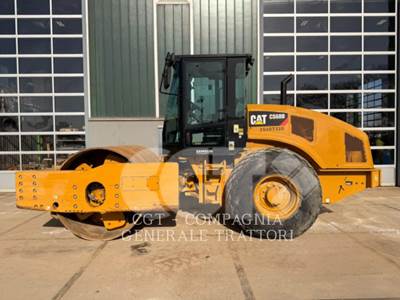 Caterpillar CS68B Smooth Drum Roller Compactor