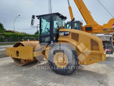 Caterpillar CS68B Smooth Drum Roller Compactor