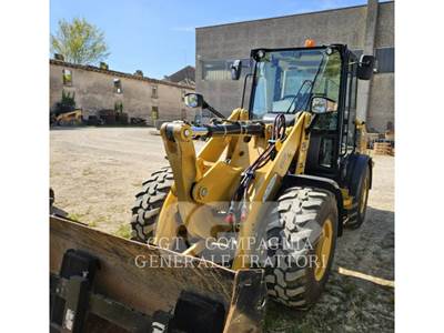 Caterpillar 906M Wheel Loader