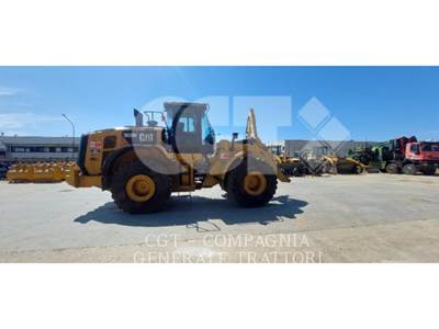 Caterpillar 966M Large Wheel Loader