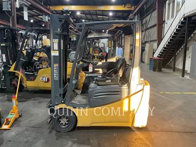 MCFA 2ET4000 Forklift