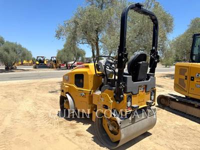 Caterpillar CB2.7GC Material Transfer Vehicle