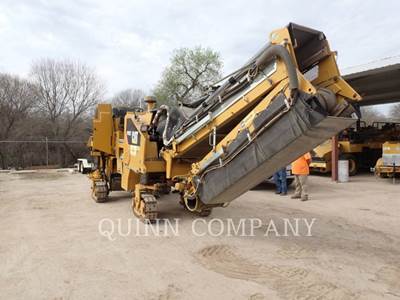 Caterpillar PM-102 Material Transfer Vehicle