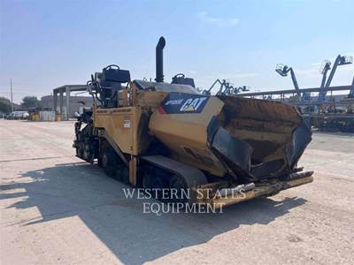 Caterpillar AP-1055E Asphalt Paver