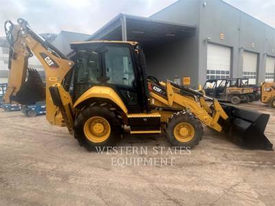 Caterpillar 420F2 Backhoe