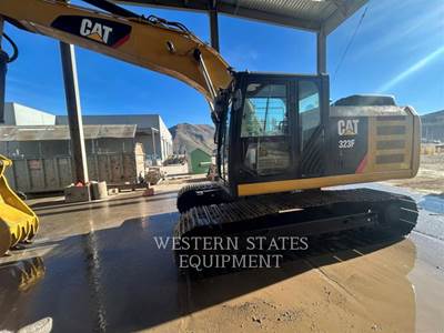 Caterpillar 323FL Excavator