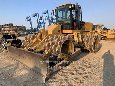 Caterpillar 815F2 Soil Compactor