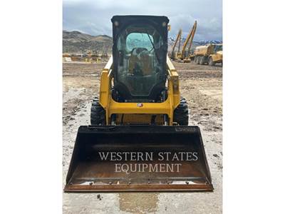 Caterpillar 226D3 Mini Skid Steer