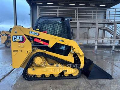Caterpillar 239D3 Compact Track Loader