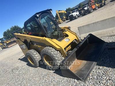 Caterpillar 272D2 Track Skid Steer