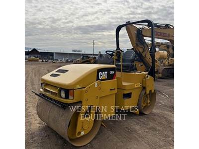 Caterpillar CB34 Smooth Drum Roller Compactor