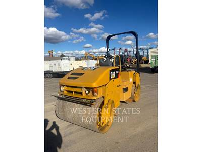 Caterpillar CB34 Smooth Drum Roller Compactor