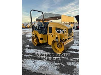 Caterpillar CB34B Smooth Drum Roller Compactor