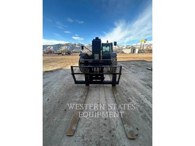 Caterpillar TL943D Telehandler