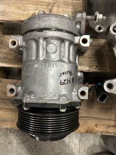 Paccar PX-9 A/C Compressor for a Kenworth T400