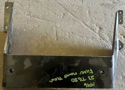 Kenworth T680 Air Cleaner / Air Filter Housing