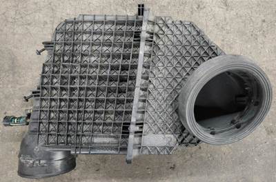 Kenworth T680 Air Cleaner / Air Filter Housing