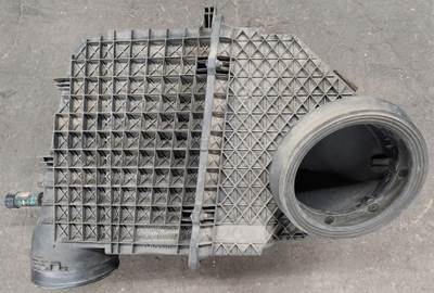 Kenworth T880 Air Cleaner / Air Filter Housing